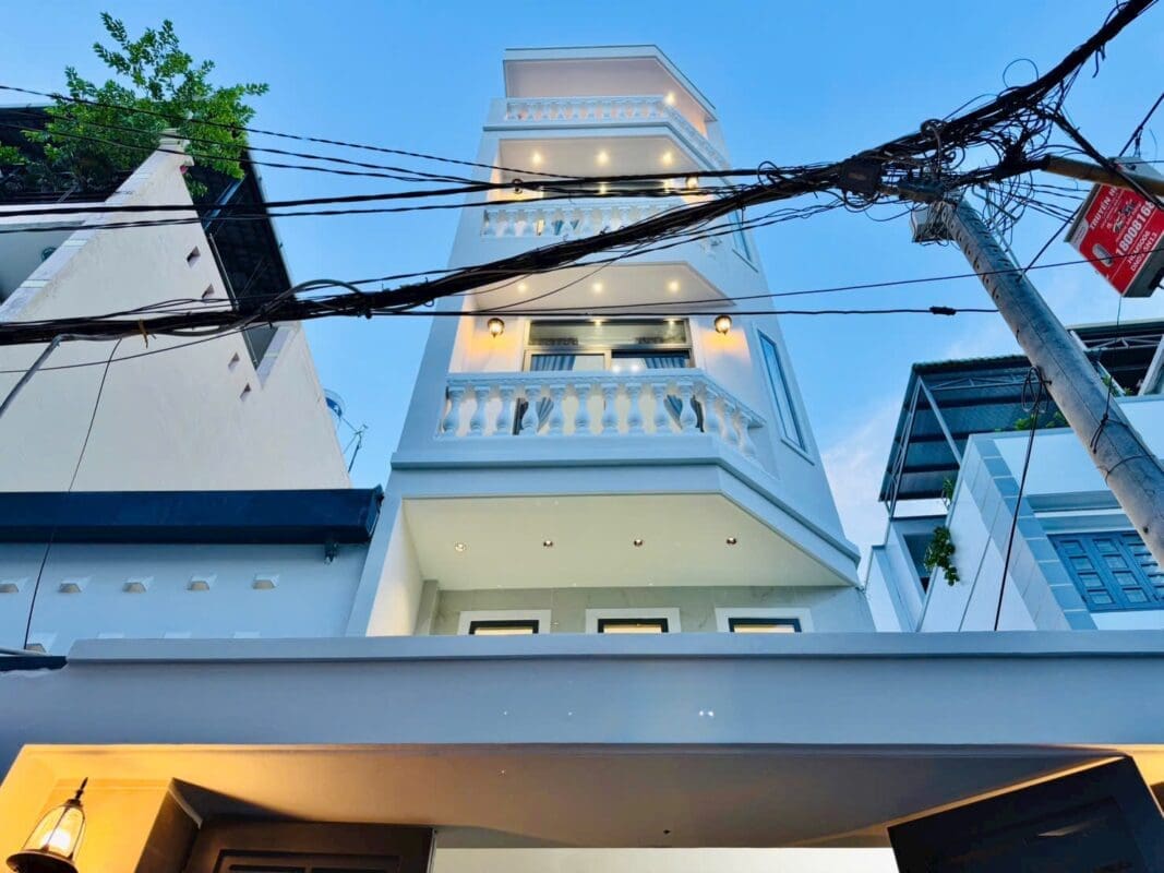 CĂN GÓC 2 MẶT THOÁNG 5 TẦNG GẦN BÊN CHỢ XÓM MỚI P16 GÒ VẤP - ảnh 2